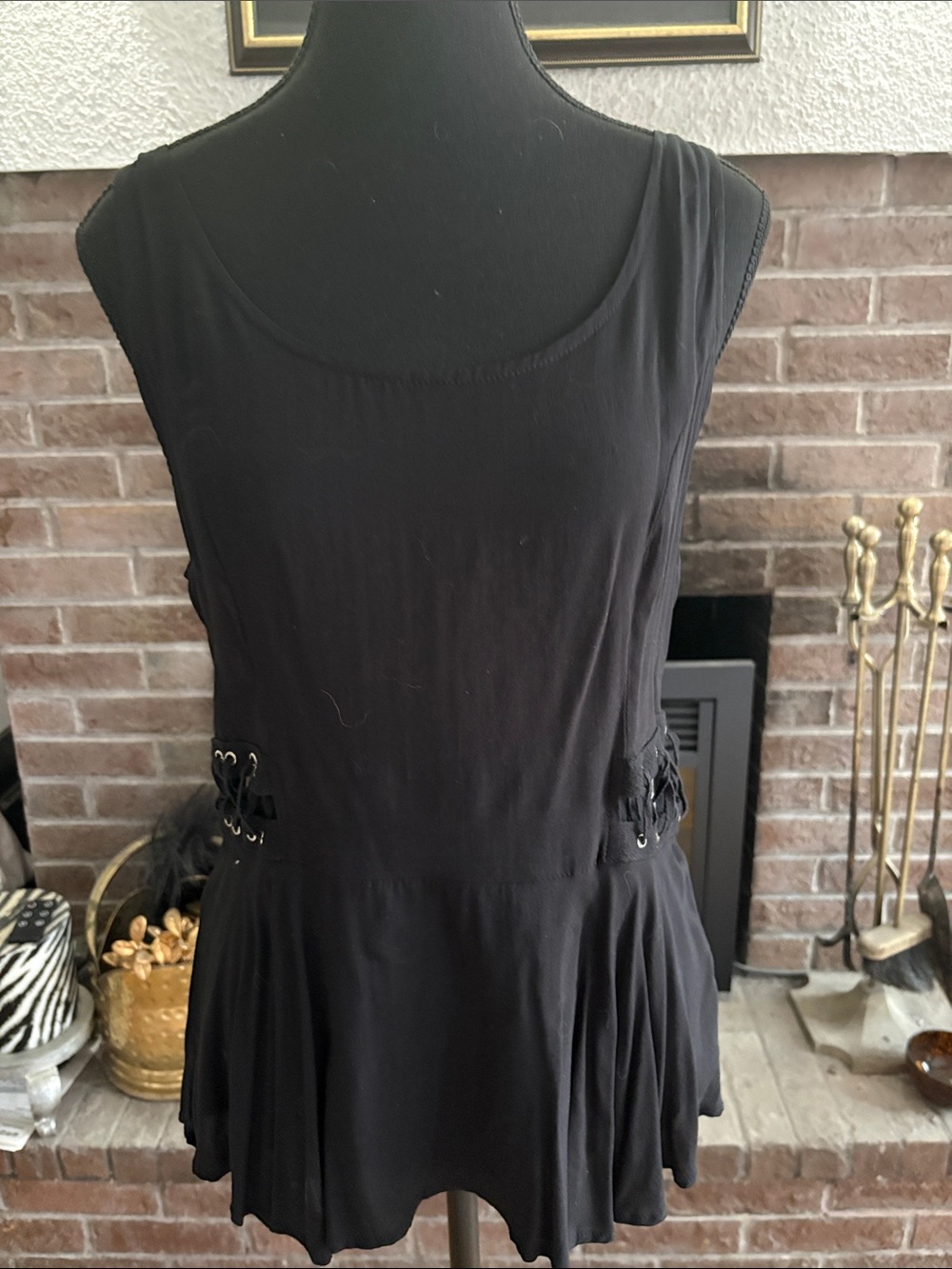 Solemio Black Sleeveless Lace-Up Peplum Tank Top